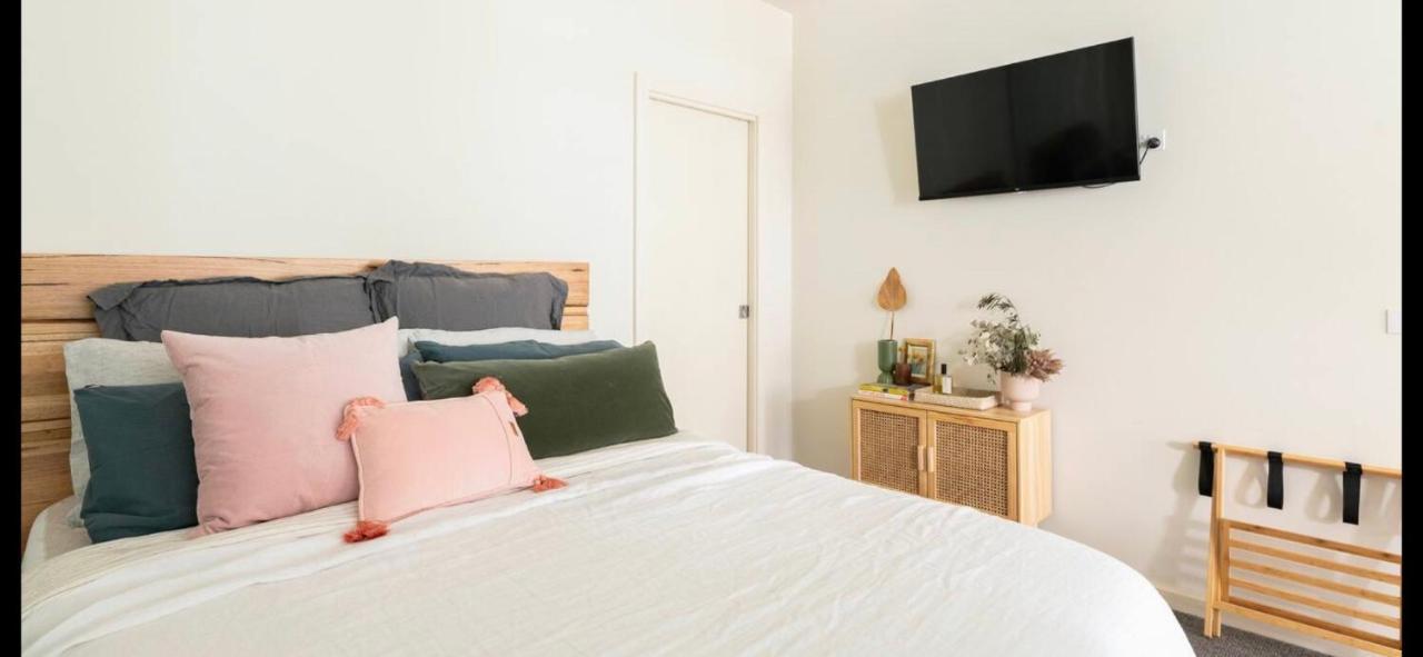 The Pas.Coe - A Stylish 1 Bedroom Unit With Free Parking. เมลเบิร์น ภายนอก รูปภาพ